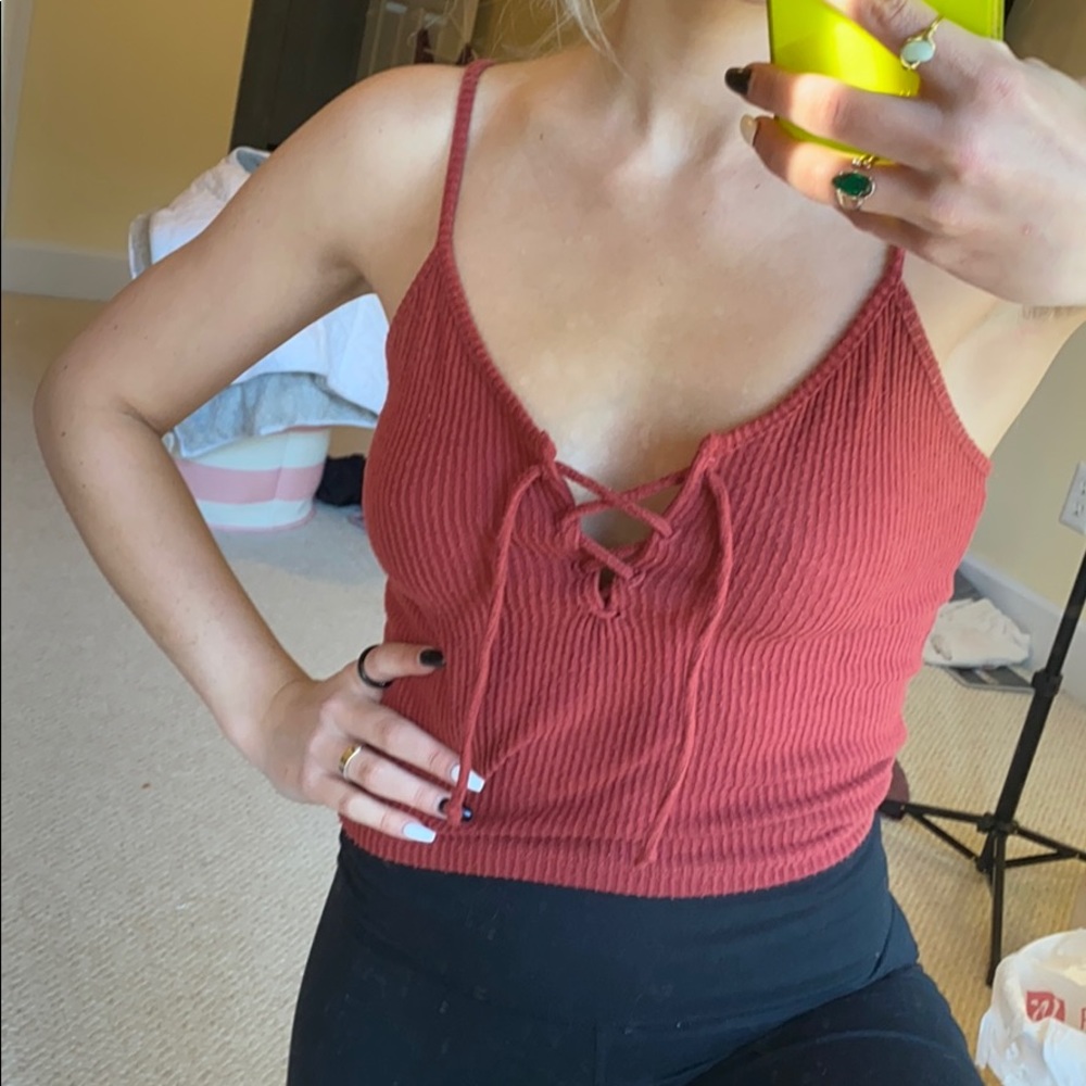 Burnt red tie up top